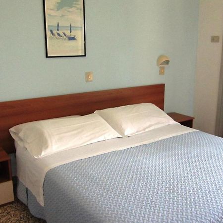 Hotel Toledo 里米尼 外观 照片