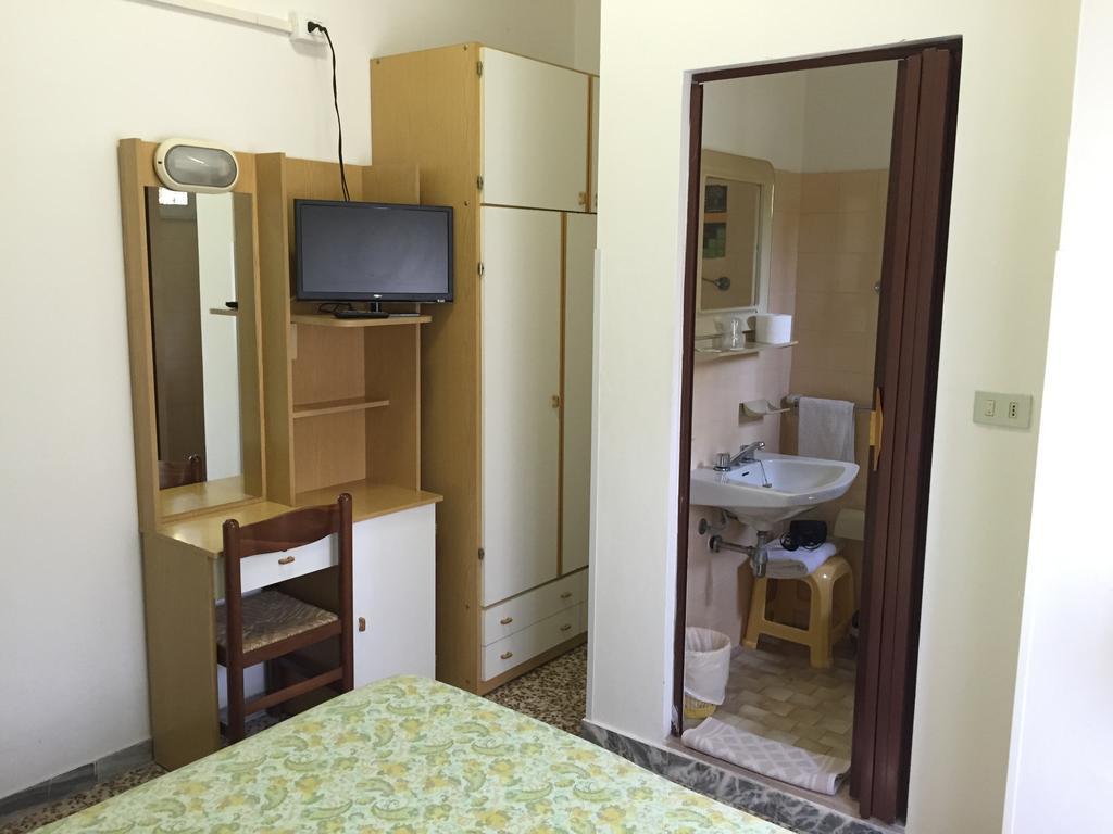Hotel Toledo 里米尼 客房 照片