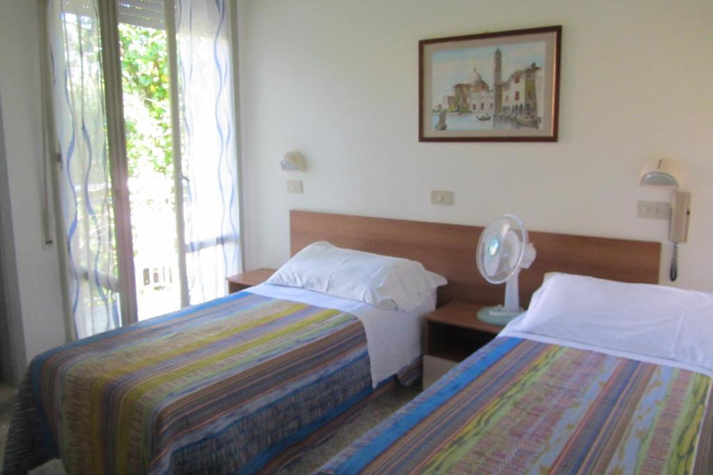 Hotel Toledo 里米尼 外观 照片