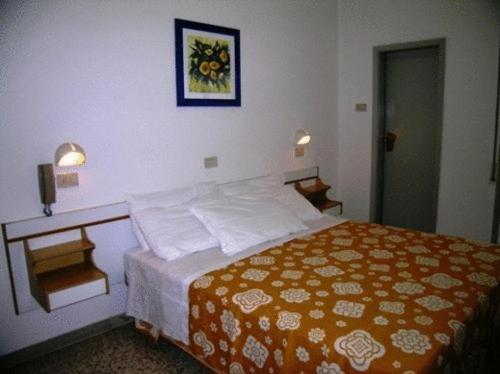 Hotel Toledo 里米尼 外观 照片