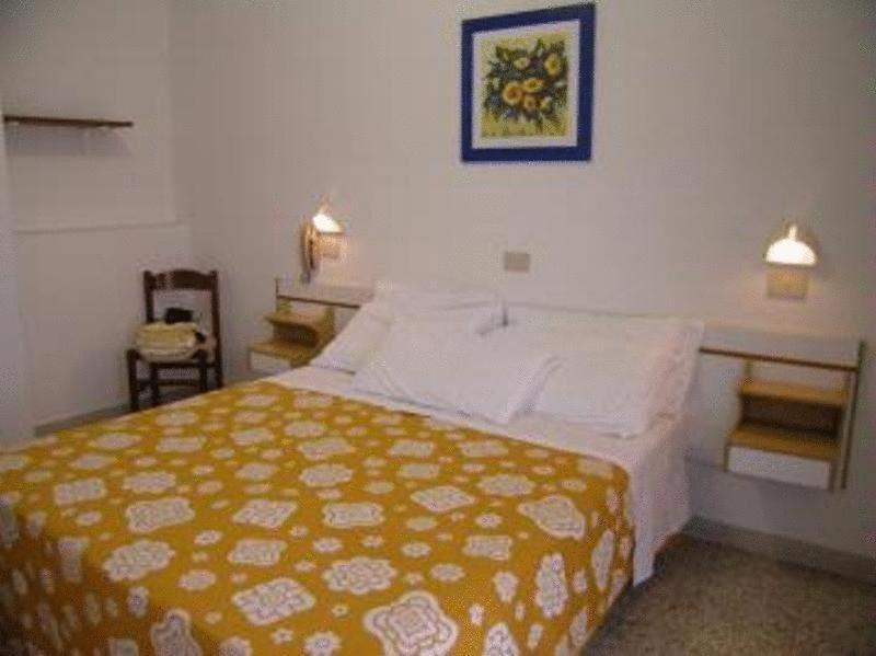 Hotel Toledo 里米尼 外观 照片